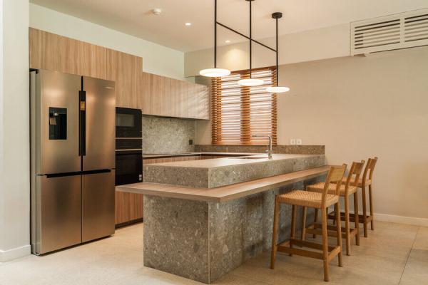 Projet SHOBA  Flic en Flac  Cuisine avec ilot  by 