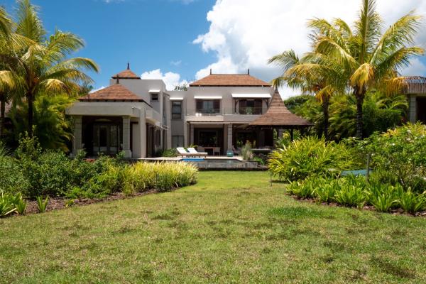 Maison meublée de 270 m² sur le golf de Belle Ombre - photo 5