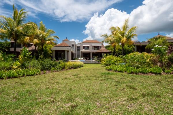 Maison meublée de 270 m² sur le golf de Belle Ombre - photo 6