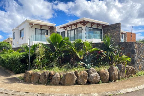 Trou aux Biches - Magnifique Villa moderne meublée 4 chambres ensuite avec piscine privée - photo 1