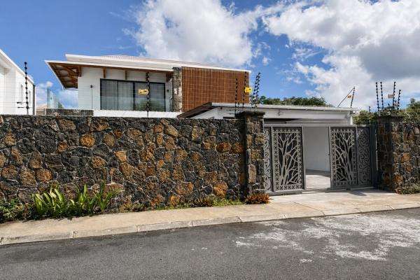  Trou aux Biches - Magnifique Villa meublée moderne de 5 chambres en suite avec piscine à louer - photo 4