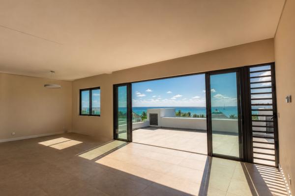 A vendre penthouse front de mer dans une residence