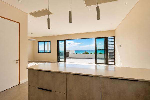 A vendre penthouse front de mer dans une residence