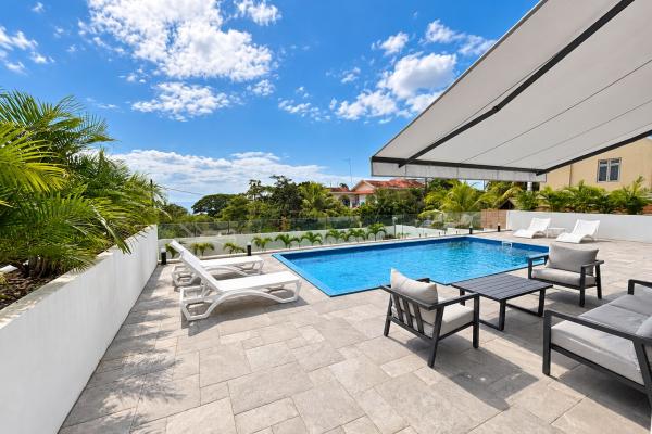 Brand new modern 4-bedroom villa with pool and sea view for rent in Flic en Flac - photo 5