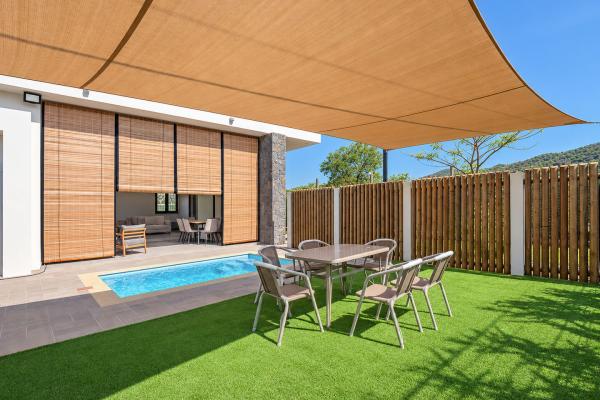 Villa neuve à louer avec piscine privée et panneaux solaires - photo 3