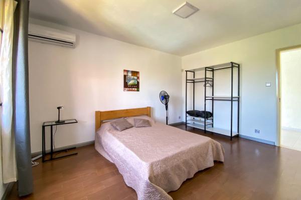 maison a louer a la gaulette avec piscine28