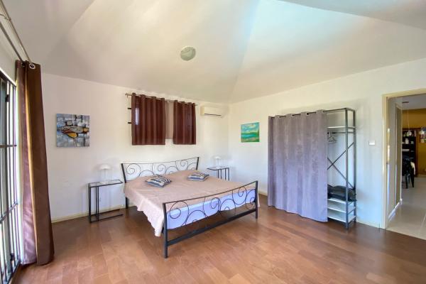 maison a louer a la gaulette avec piscine23